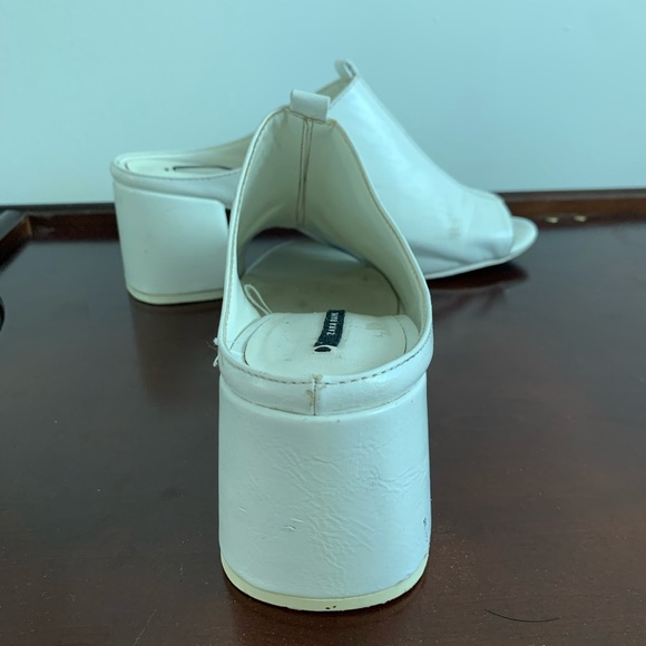 Zara Basic - White Chunky Heel With Thick Strap - Picture 4 of 14